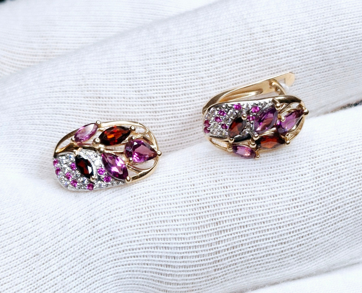 Ohrringe Granat, Rhodolith und Zirkonia Rotgold 585 Art. Nr. T14702B074-01