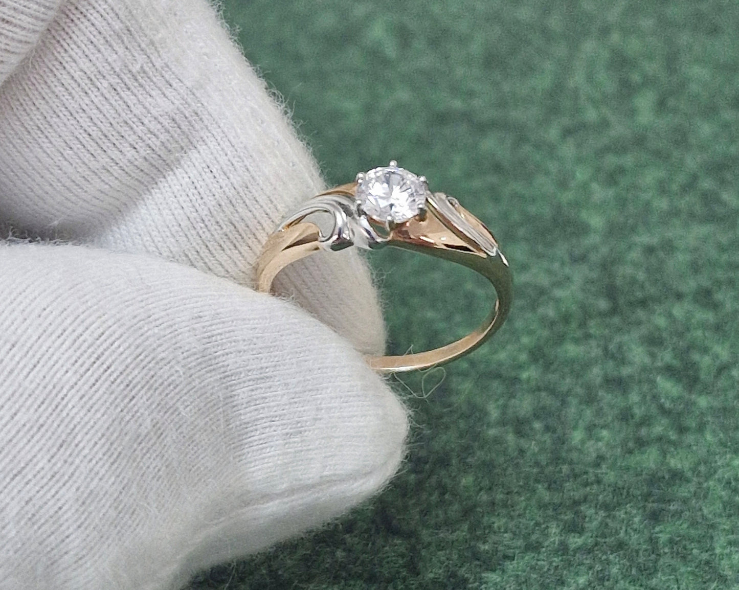 Ring mit Zirkonia Russisches Rotgold 585 Art. Nr. 017307