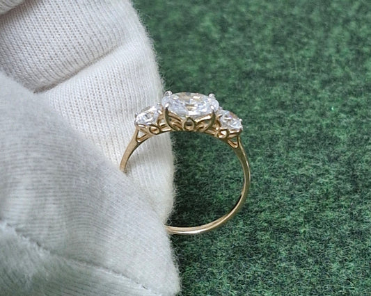 Ring mit Swarovski Zirkonia Rotgold 585 Art. Nr. 81010203