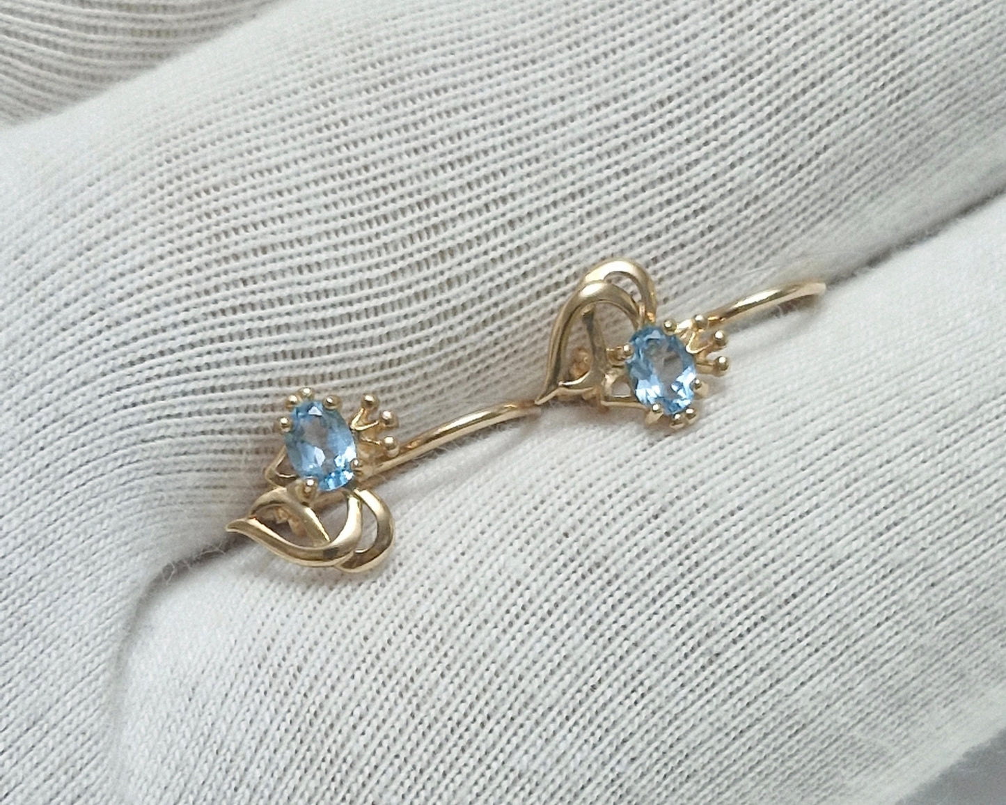 Kinder Ohrringe mit Swiss Blue Topas Russisches Rotgold 585 Art. Nr. 727586