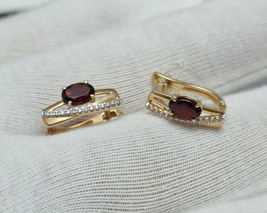 Ohrringe mit Granat und Zirkonia Rotgold 585 Art. Nr. 725986