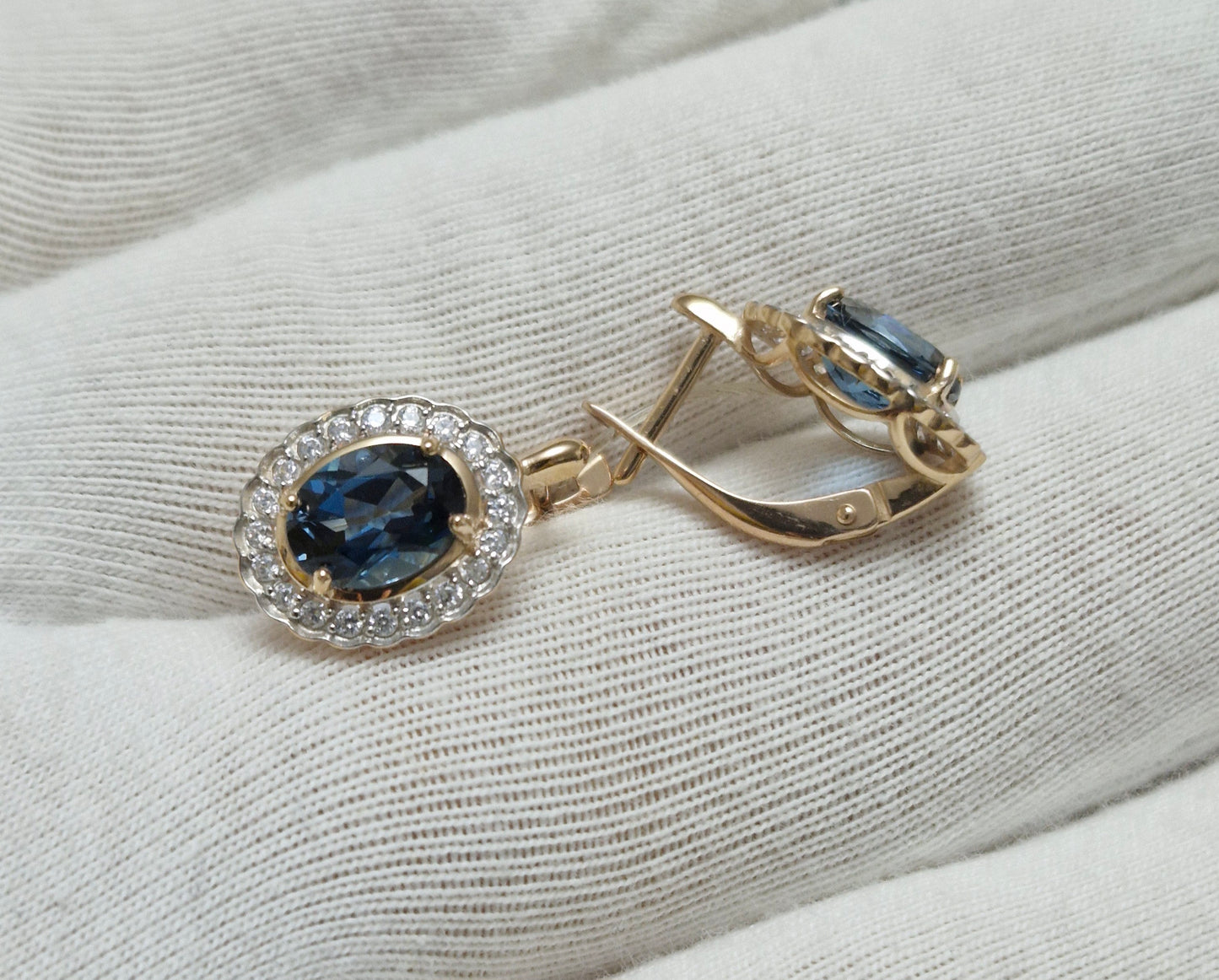 Ohrringe mit London Blue Topas und Zirkonia Russisches Rotgold 585 Art. Nr. 728143
