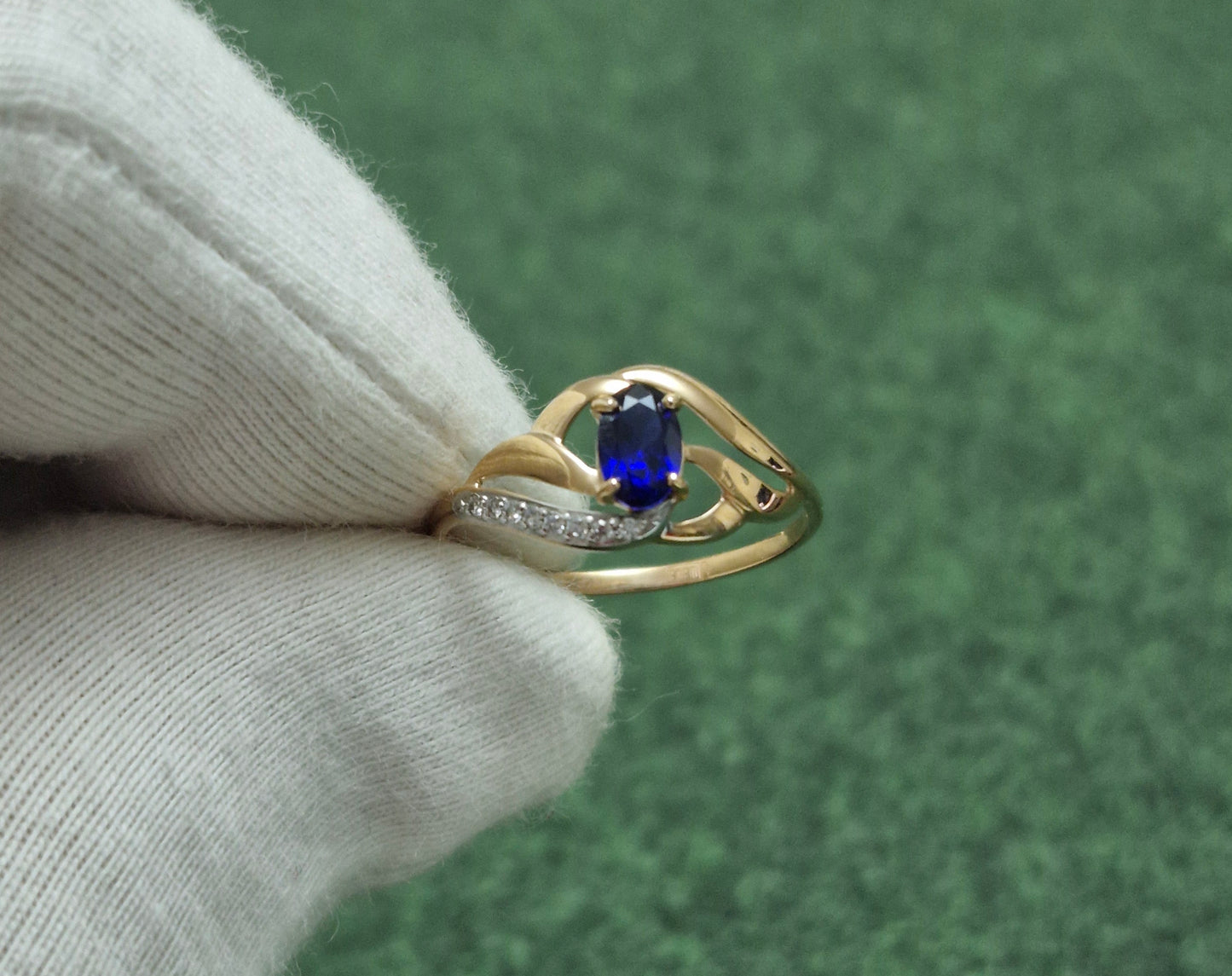 Ring mit Saphir HTS und Zirkonia Russisches Rotgold 585 Art. Nr. 714648