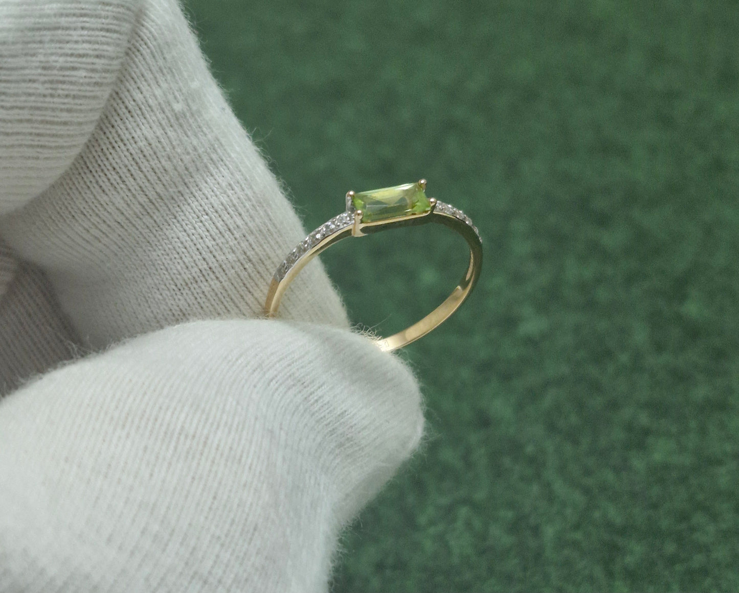 Ring mit Chrysolth und Zirkonia Russisches Rotgold 585 Art. Nr. T147018403P