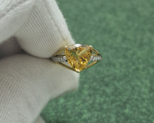 Ring mit Citrin und Brillanten Gelbgold 585 Art. Nr. MC 105105338