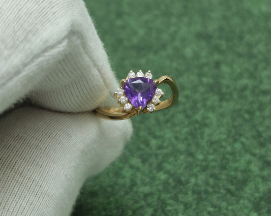 Ring mit Amethyst und Brillanten Art. Nr. 0709A