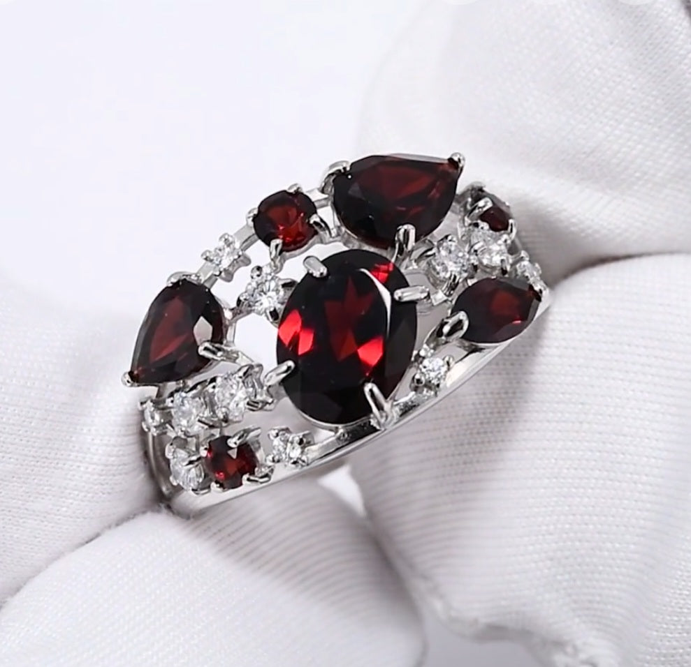 Silber Ring mit Granat und Zirkonia Art. Nr. 92010220