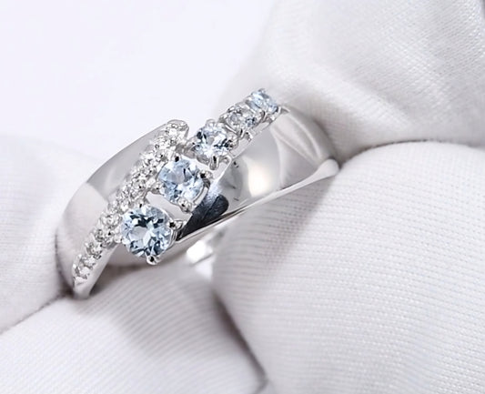 Silber Ring mit Sky Blue Topas und Zirkonia Art. Nr. 92011814