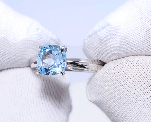 Silber Ring mit Sky Blue Topas Art. Nr. 92011254