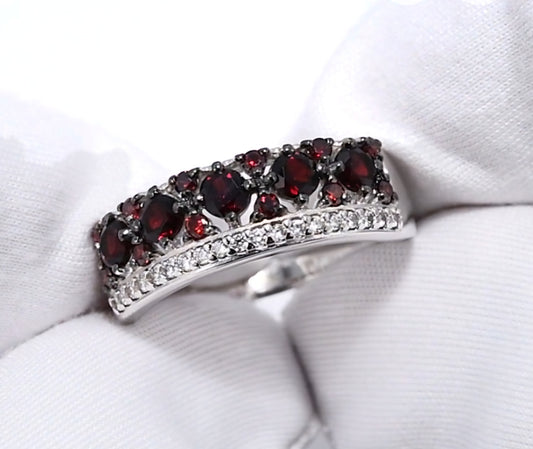 Silber Ring mit Granat und Zirkonia Art. Nr. 92011284