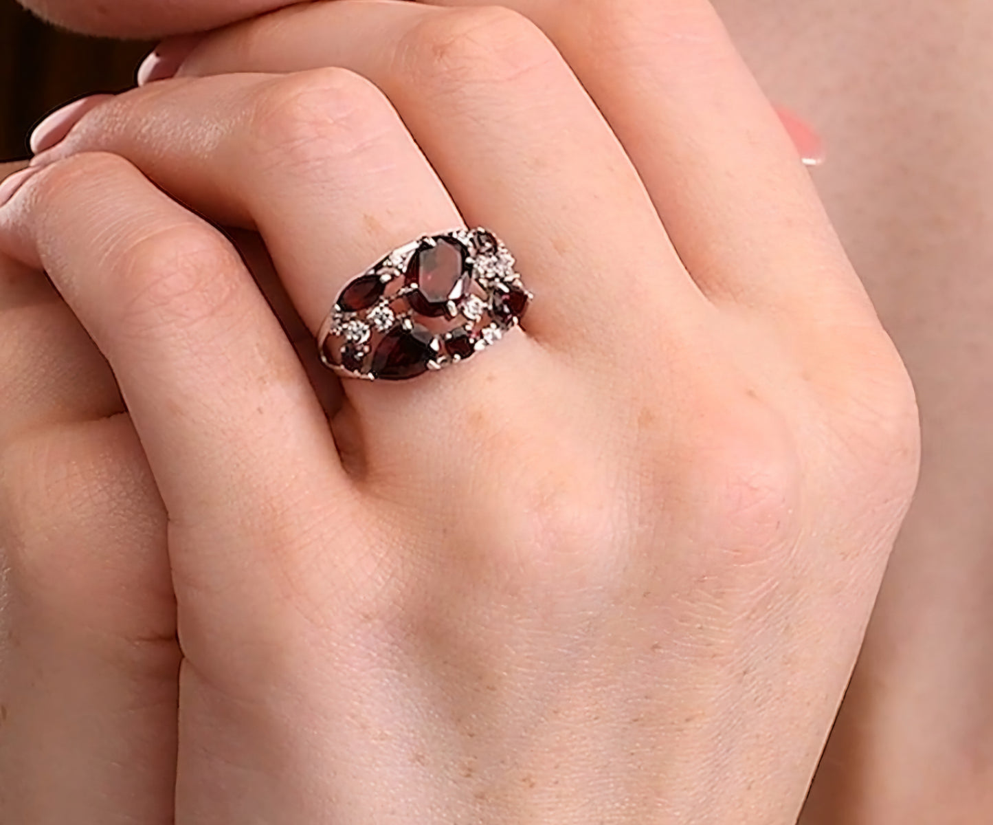 Silber Ring mit Granat und Zirkonia Art. Nr. 92010220