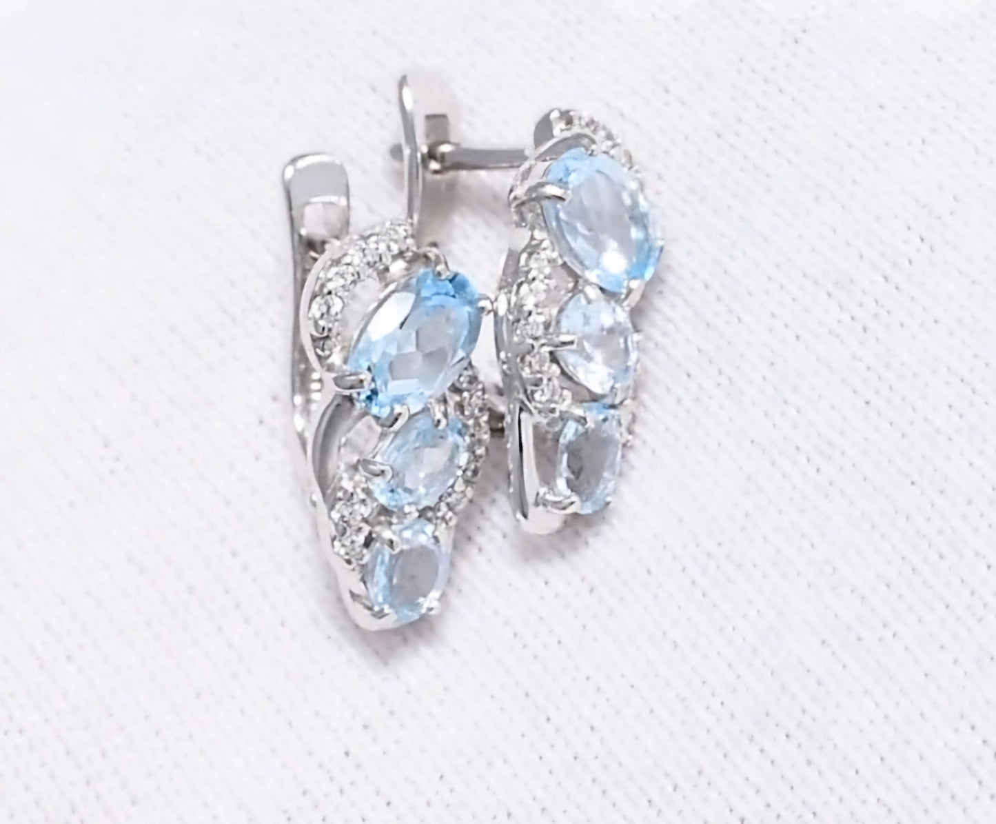 Silber Ohrringe mit Sky Blue Topas und Zirkonia Art. Nr. 92021139