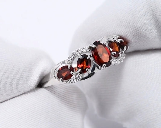 Silber Ring mit Granat und Zirkonia Art. Nr. 92011009