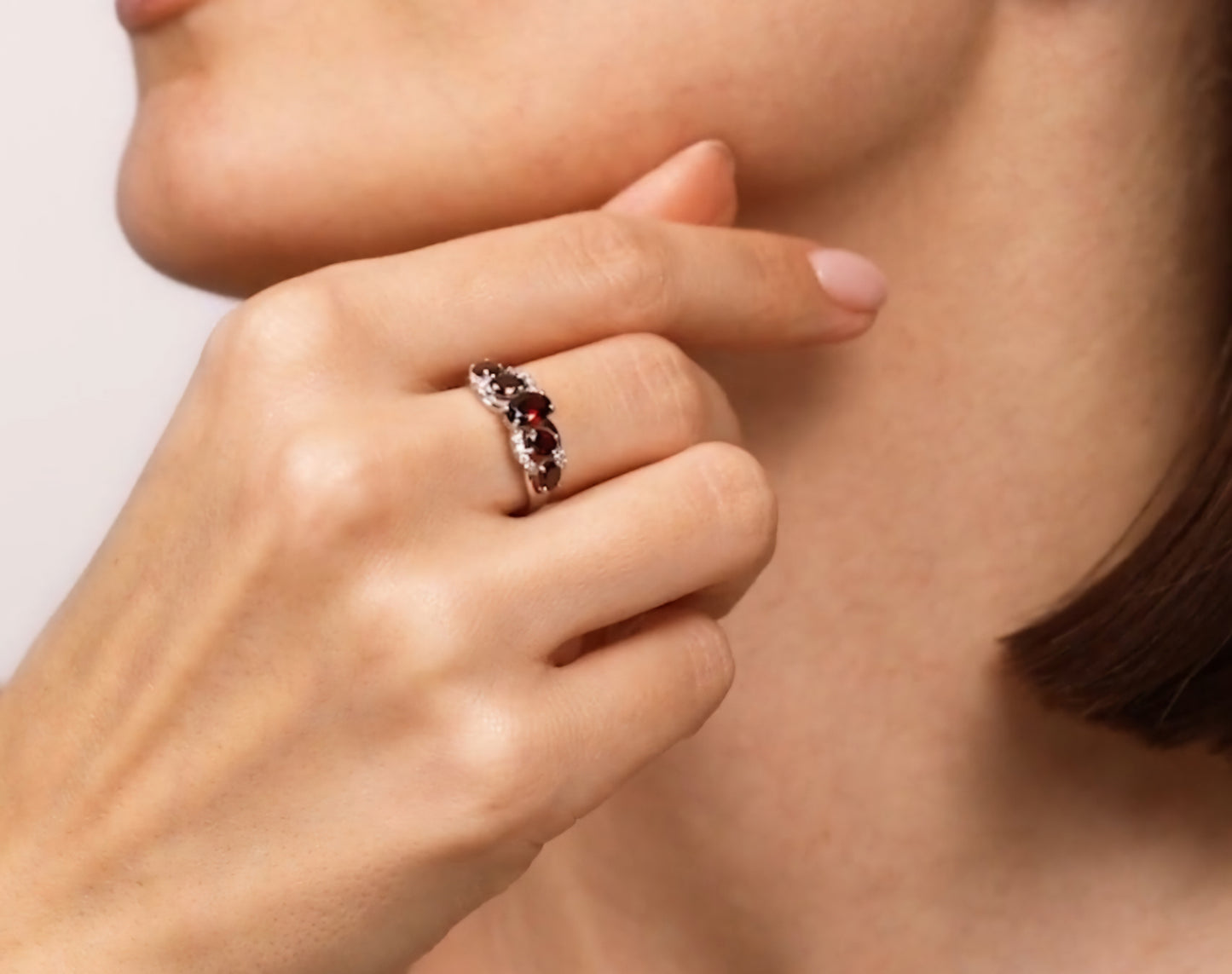 Silber Ring mit Granat und Zirkonia Art. Nr. 92011009
