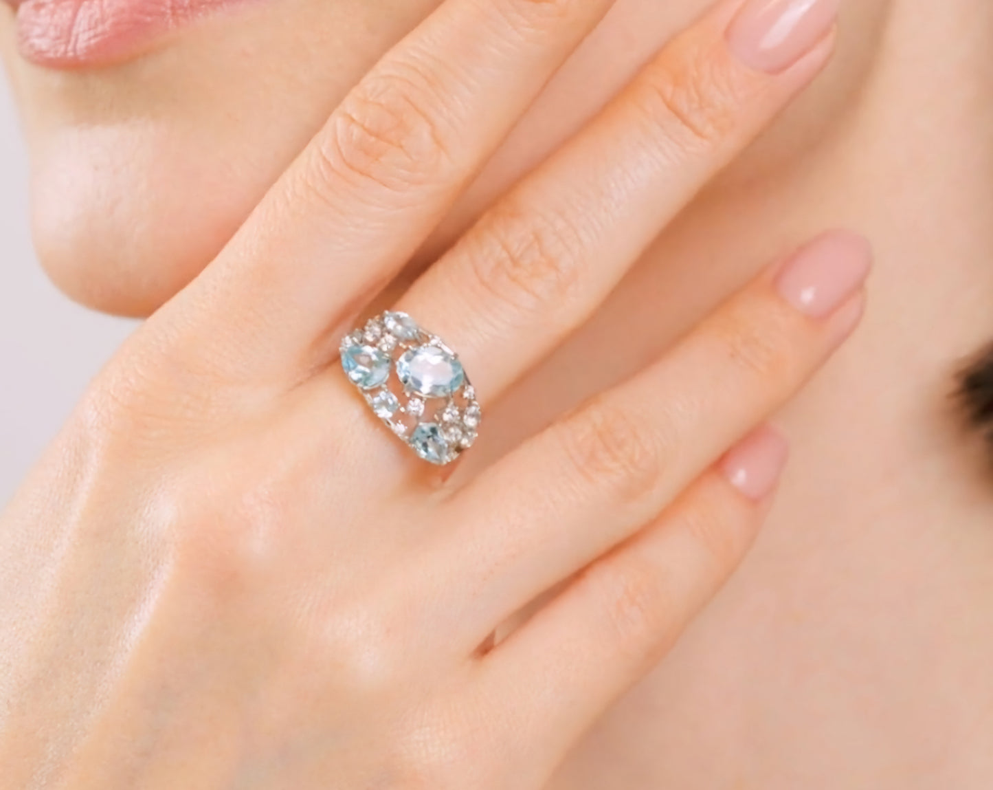 Silber Ring mit Sky Blue Topas und Zirkonia Art. Nr. 92010219