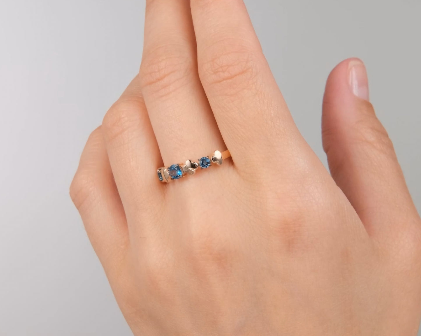 Ring mit London Blue Topas Rotgold 585 Art. Nr. 01-5835-02-201-1110 P