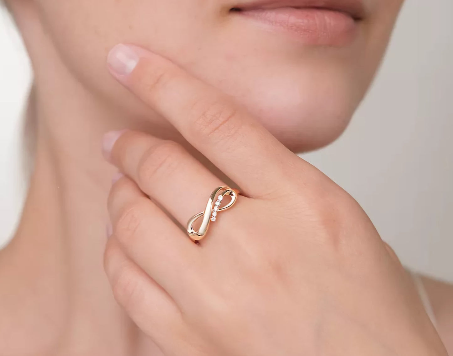 Ring mit Zirkonia Rotgold 585 Art. Nr. 01-5847-00-401-1110 P
