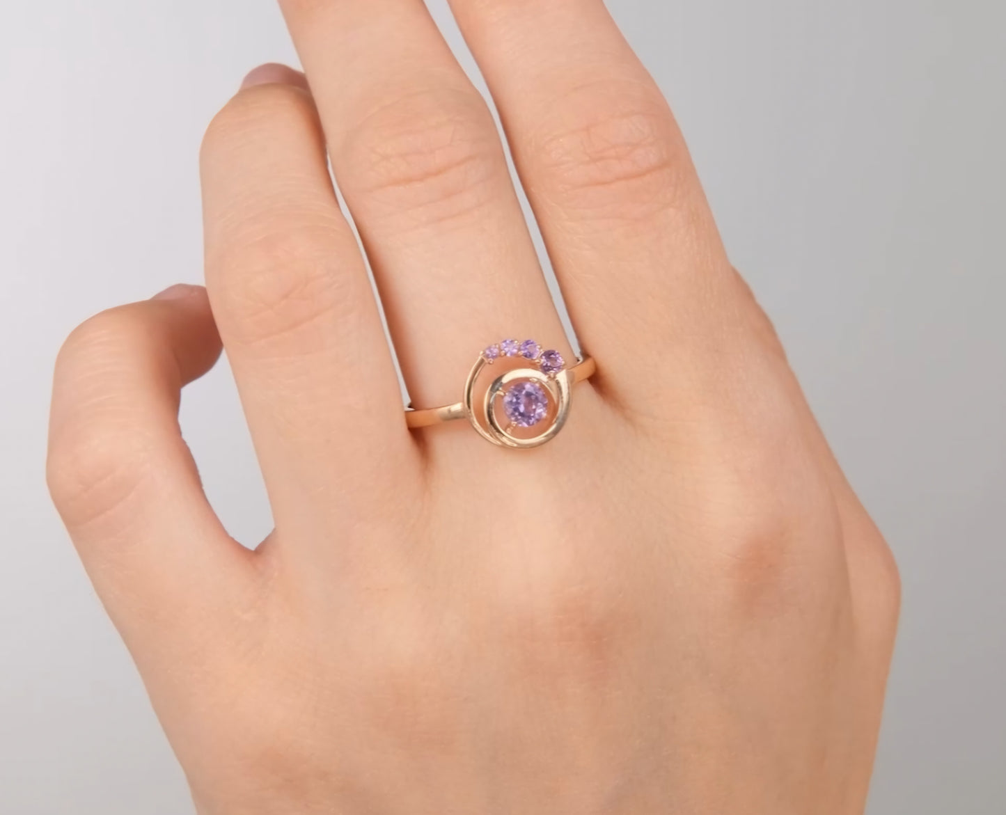Ring mit Amethyst Rotgold 585 Art. Nr. DR 01-5841-00-203-1110 P