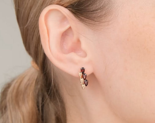 Ohrringe mit Granat Rotgold 585 Art. Nr. 02-5402-204-1110 P