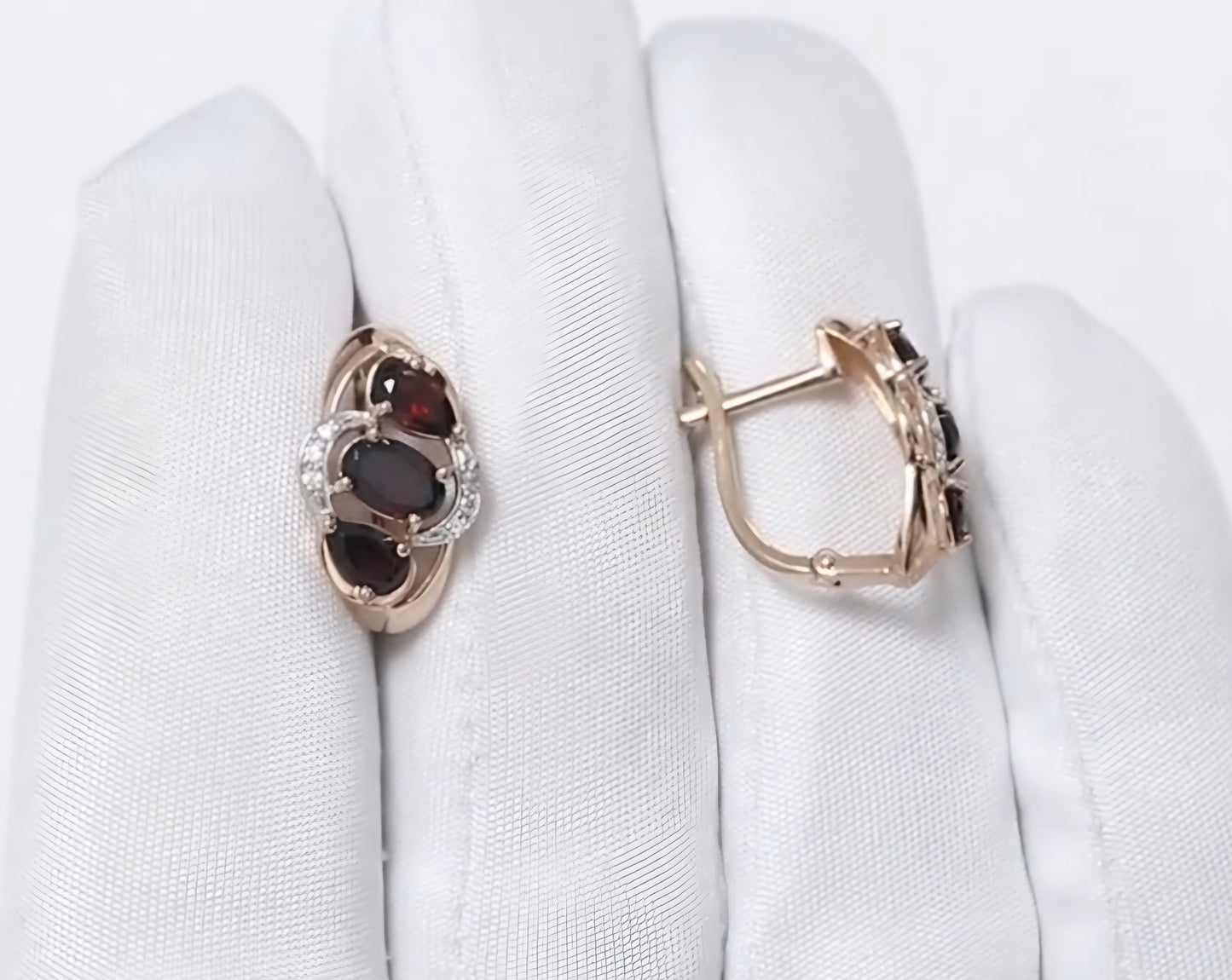 Ohrringe mit Granat und Zirkonia Russisches Rotgold 585 Art. Nr. 725866