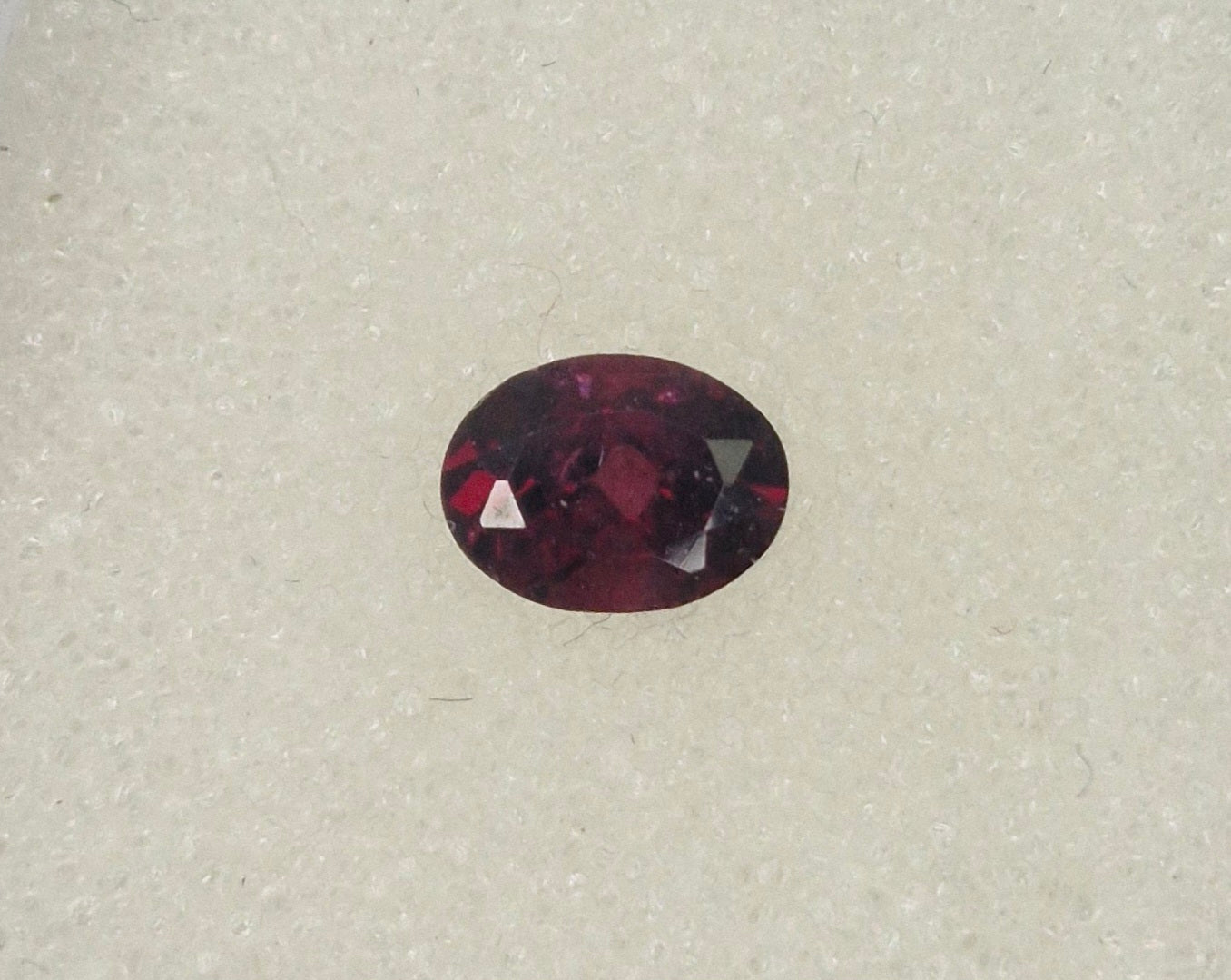 Rhodolit 7 x 5 mm 0,90 Ct