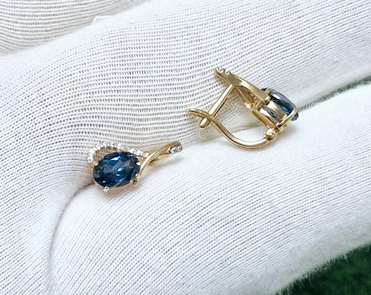 Ohrringe mit London Blue Topas und Zirkonia Russisches Rotgold 585 Art. Nr. 723930