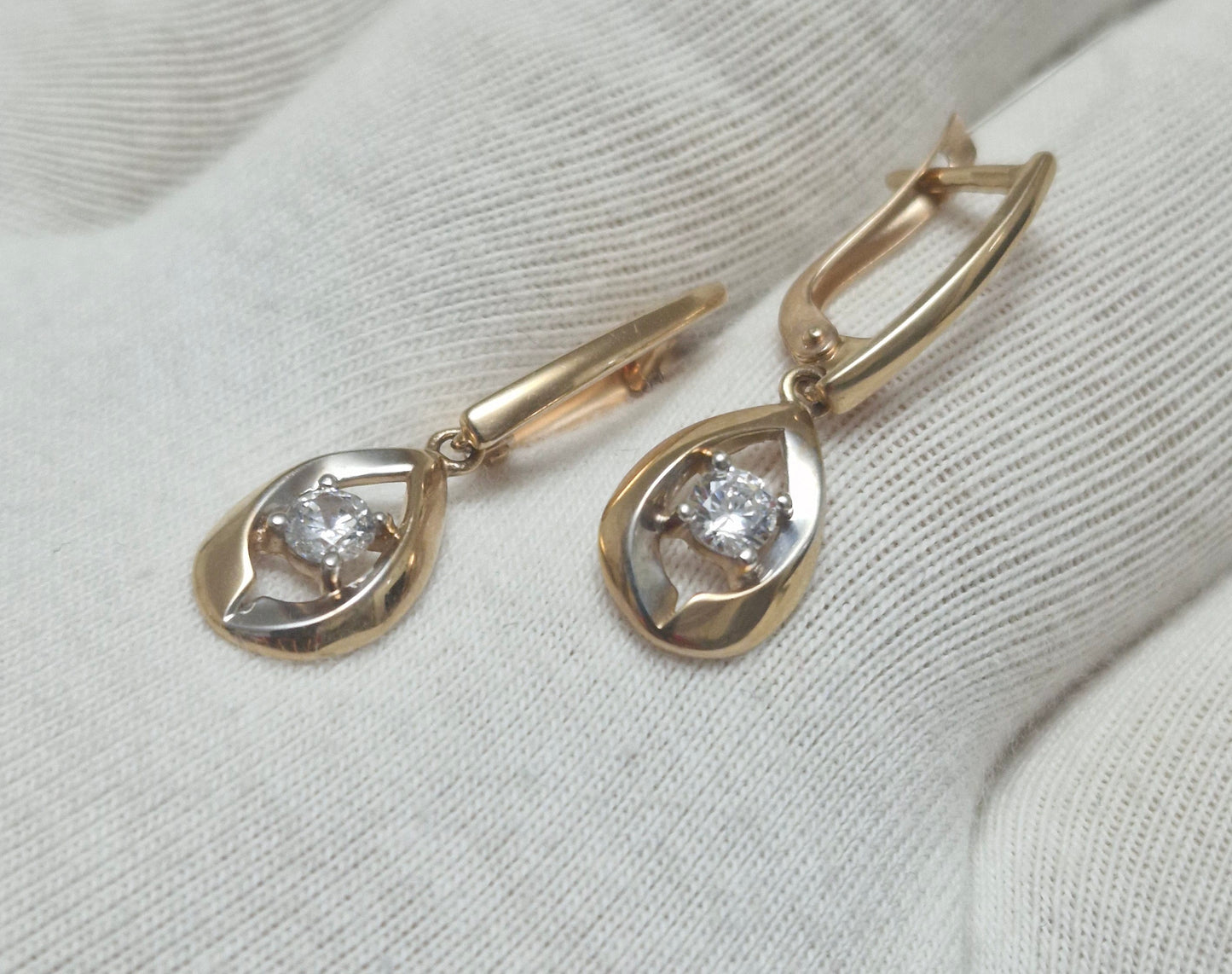Ohrringe mit Zirkonia Russisches Rotgold 585 Art. Nr. 027820
