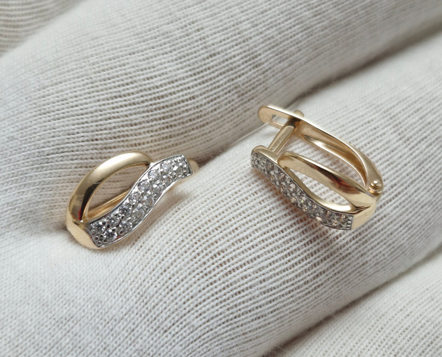 Ohrringe mit Zirkonia Russisches Rotgold 585 Art. Nr. T142025258