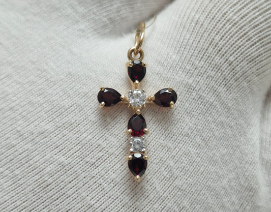 Goldkreuz mit Granat und Zirkonia Russisches Rotgold 585 Art. Nr. 731716