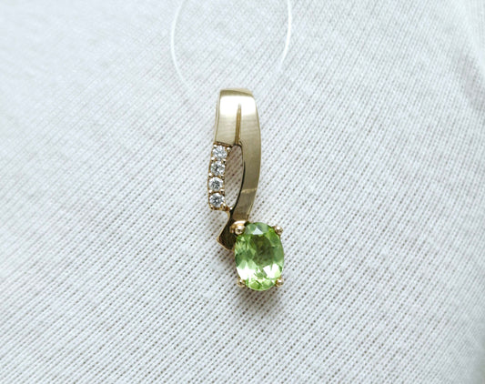Anhänger mit Peridot und Brillanten Rotgold 585 Art. Nr. 75006P