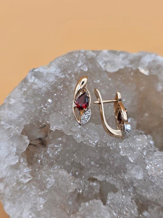 Ohrringe mit Granat und Brillanten Rotgold 585 Art. Nr.G