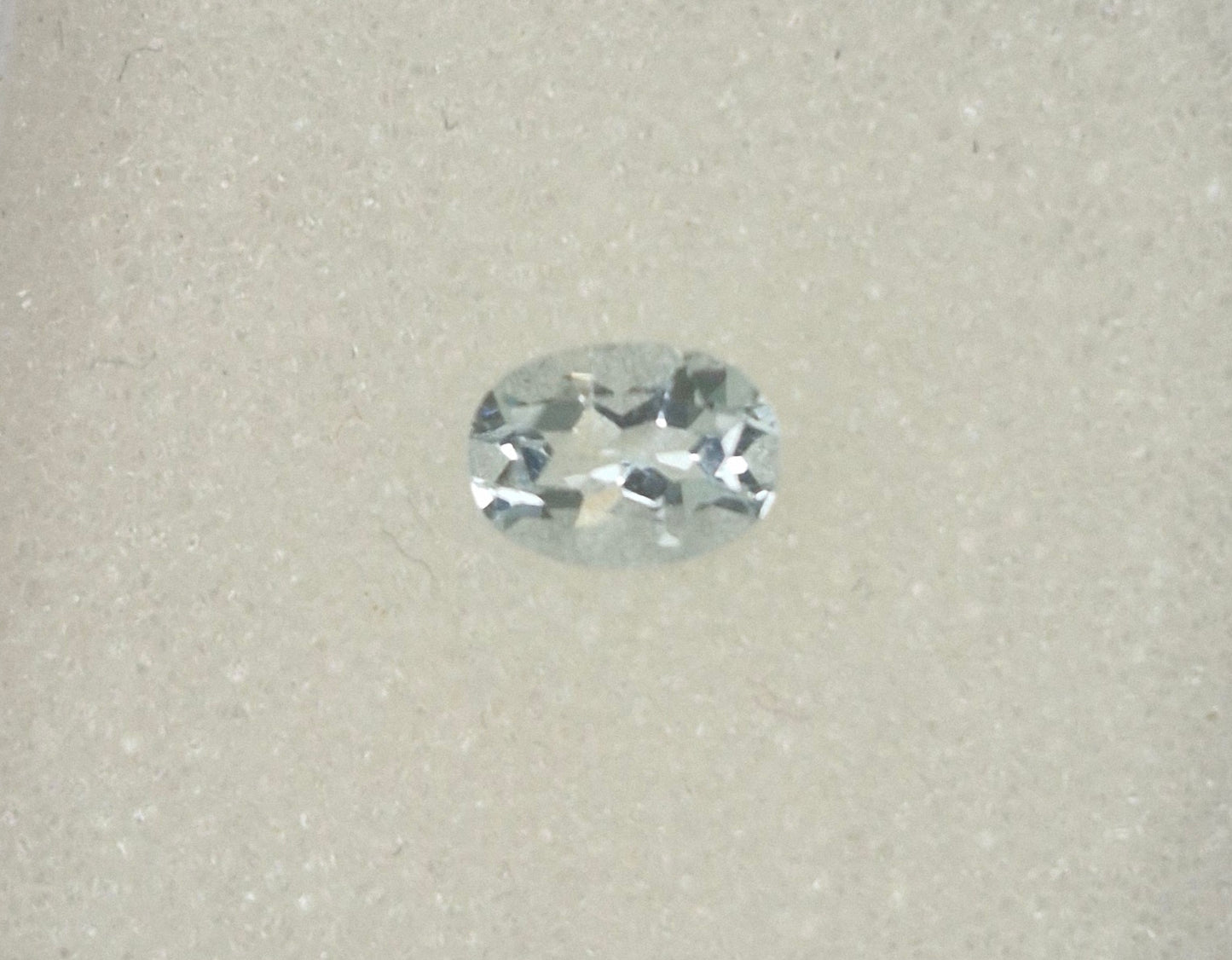 Aquamarin 7 x 5 mm 0.80 Ct