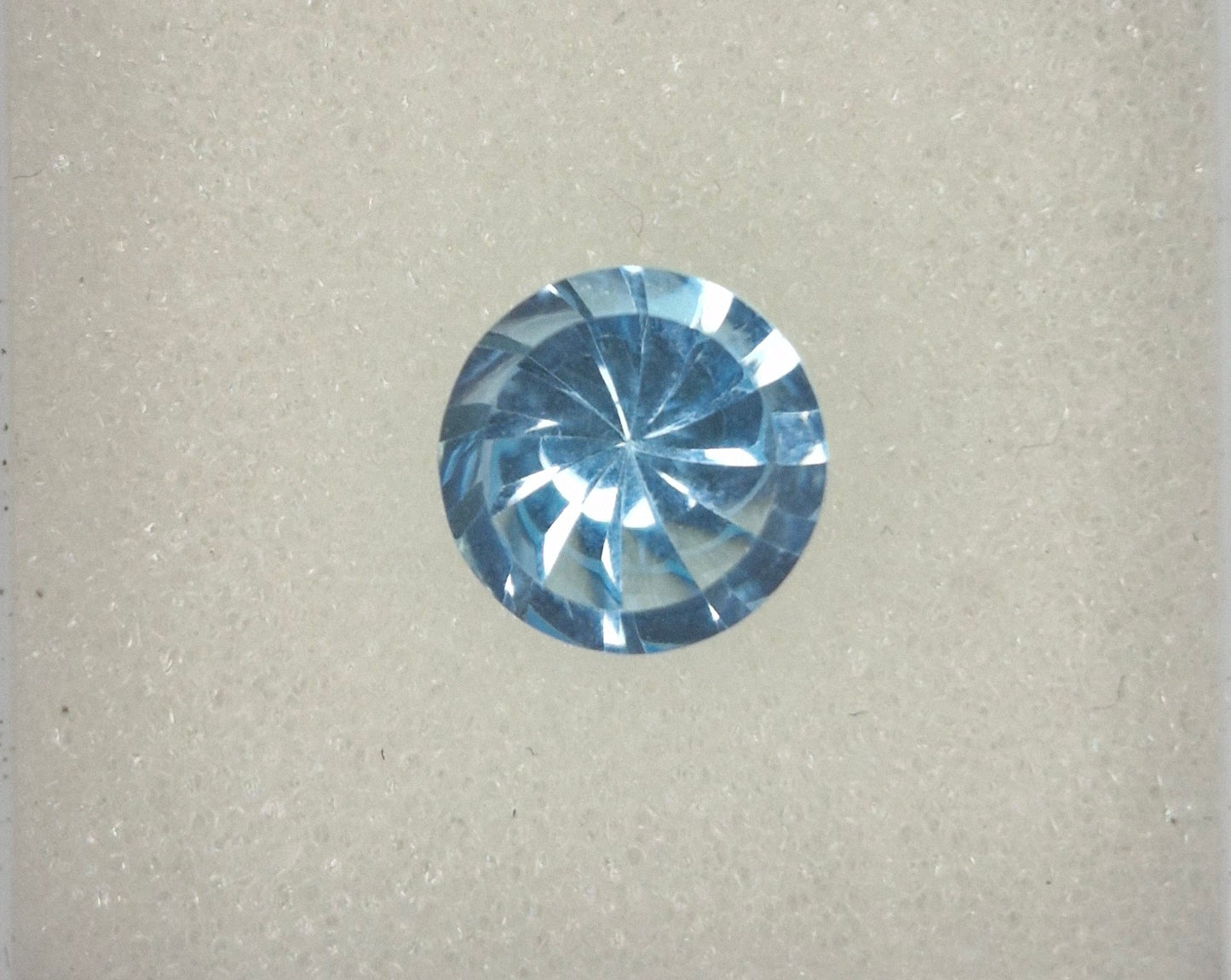 Sky Blue Topas 10 mm 4.39 Ct