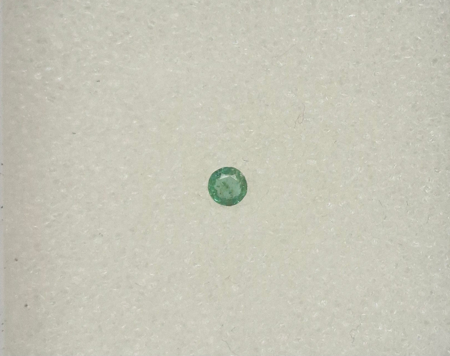 Smaragd 2,5 mm 0.07 Ct