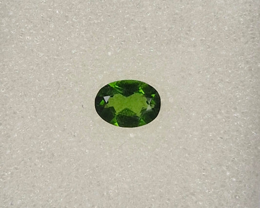 Chromdiopsid 7 x 5 mm 0.72 Ct