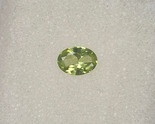 Peridot 7 x 5 mm 0.70 Ct